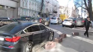 УКРАИНА, Киев Владимирская Ул, Опера и Бизнес 11 03 2014