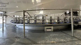 First look at the rotary milking parlor at Jon-De Farm