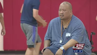 Local basketball coach doesn't let wheelchair hold him back