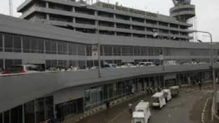 9/10/2014 Nigeria airport attack | US Air Marshal Attack with Syringe