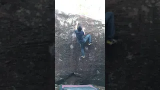 La fuente, 7c+ (crouching start). Albarracín