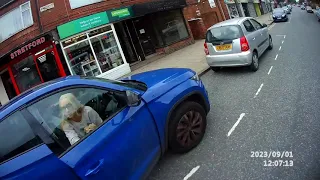 AD72EXA: Ashby High Street, Scunthorpe: car dooring