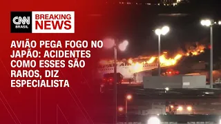 Avião pega fogo no Japão: acidentes como esses são raros, diz especialista | CNN NOVO DIA