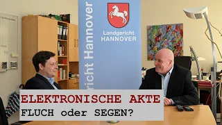 Elektronische Akte – Fortschritt oder Rückschritt? – RECHT in ORDNUNG – Folge 7 – Jura-Podcast