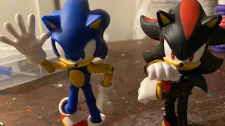 Tutorial: How to add elbow articulation to your Jakks Pacific Sonic figures pt1 .