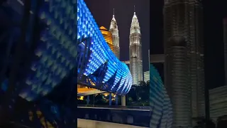 Petronas Twin Tower 2Skyscraper in Kuala Lumpur, Malaysia #beautiful #shorts #malaysia