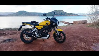 SALAGOU ET AKRAPOVIC XSR 125