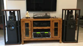 Vandersteen Model IIc stereo speakers