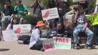 Fresno State students host 'sit-in' protest for Palestine