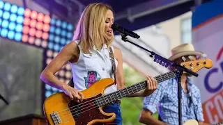 Sheryl Crow performs ‘Still the Good Old Days’ live