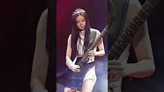 aespa's Winter plays the electric guitar at the 1st aespa concert SYNK: HYPER LINE #viral #kpop