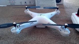 Cheerwing Syma X5HW-I Wifi FPV Drone with HD Camera Live Video Altitude Hold White Unboxing