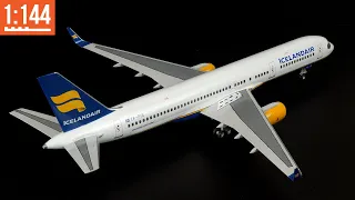 Boeing 757-200 Icelandair. Aircraft model assembly 1:144