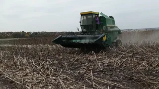 John Deere збирання соняшника