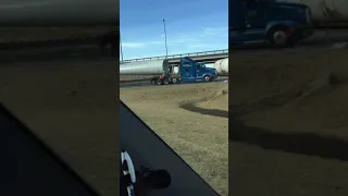 Перевозка лопасти для ветрогенератора (США) Transportation of blades for a wind turbine (USA)