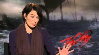 Lena Headey | 300: RISE OF AN EMPIRE | Behind The Scenes with Scott Carty