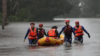 Thousands forced to flee homes as rains near Sydney bring worst floods in 50 years