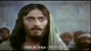 Jesus se ira com os sacerdotes do templo.