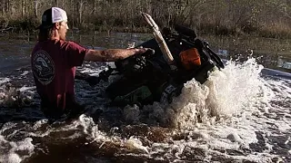 Hondas going deep yxz getting stuck Holopaw Mud flats and gator loop