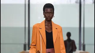 Chloé | Fall Winter 2022/2023 | Fashion Show