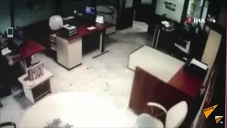 Izmir,Turkey’s earthquake caught by security cameras