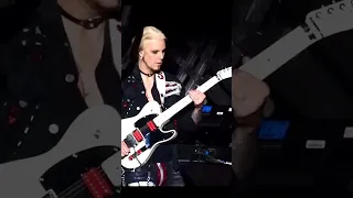 Nikki Sixx introduces John 5 and tells him to show what he’s got!