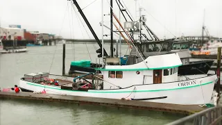 Westport Commercial Crab Fishing // VLOG