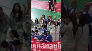 dahyun running late to the jype group photo😅(ISAC 2022)