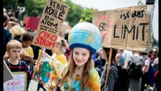 WELT THEMA:  Fridays for Future - Mega-Demo für Wende in der Klimapolitik