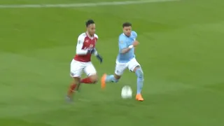 AUBAMEYANG VS KYLE WALKER SPEED - English Premier League