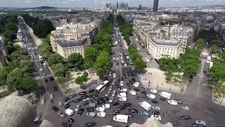 Arc de Triomphe - Timelapse of Worlds worst roundabout and traffic - Paris [4K]