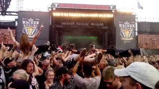 Wacken 2014 crowd surfers