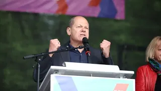 Scholz wehrt sich vehement gegen lautstarke Proteste