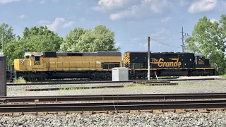 6 Track Railroad Crossing & Tunnel Motor Locomotives On Wheeling & Lake Erie Railroad!  CSX DPUs!