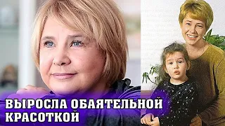 ТОЛКО ПОСМОТРИТЕ! КАКОЙ стала дочь той самой «Блондинки за углом» - Татьяны Догилевой