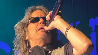 Foreigner - I Want to Know What Love Is ( Live )