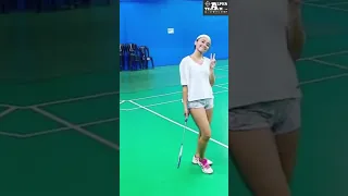 Beautiful Filipina Celebrity Badminton Player Kathryn Bernardo