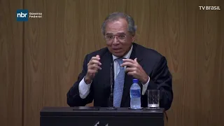 Novo presidente do Banco Central, Roberto Campos Neto, toma posse