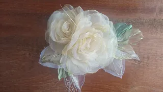 montagem  de rosa de Organza 5