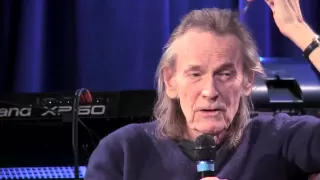 Gordon Lightfoot - Discusses "The Wreck Of The Edmund Fitzgerald" | GRAMMYs