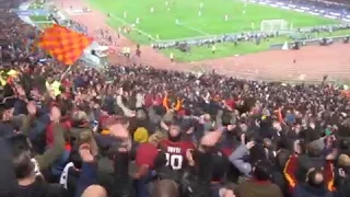 ROMA - LAZIO 2 -1 DERBY (18/11/2017) GOAL  NAINGGOLAN da brividi dalla curva