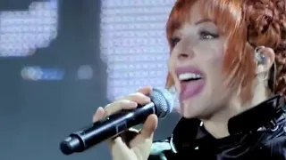 Mylène Farmer - C'est Dans L'air Live