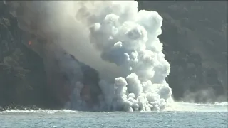 Nuevo punto de llegada de lava al mar en La Palma y nuevo confinamiento