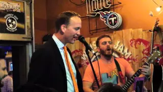 Peyton Manning sings Rocky Top in Winners Bar