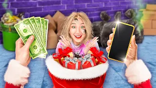 UNE FILLE PAUVRE ADOPTÉE PAR LE PÈRE NOËL | Riche vs Pauvre ! Astuces de Noël par 123 GO! CHALLENGE