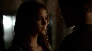 Elena/Katherine e Stefan se BEIJAM | The Vampire Diaries (5x14)