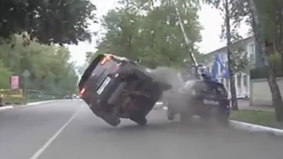 Car Crash & Accident Compilation July 2015 (3)