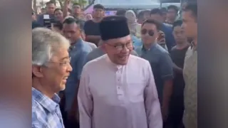 Bila Sultan Pahang Terserempak Dengan PM Anwar Ibrahim di Bazar Ramadan Taman Kerang, Kuantan