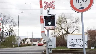 železniční přejezd AŽD-97 se závorami České Budějovice, Kněžské dvory #1