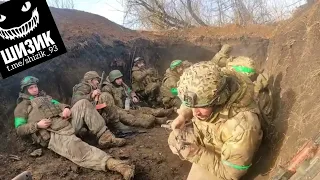 Intense footage of Ukrainian soldiers storming Russian trenches